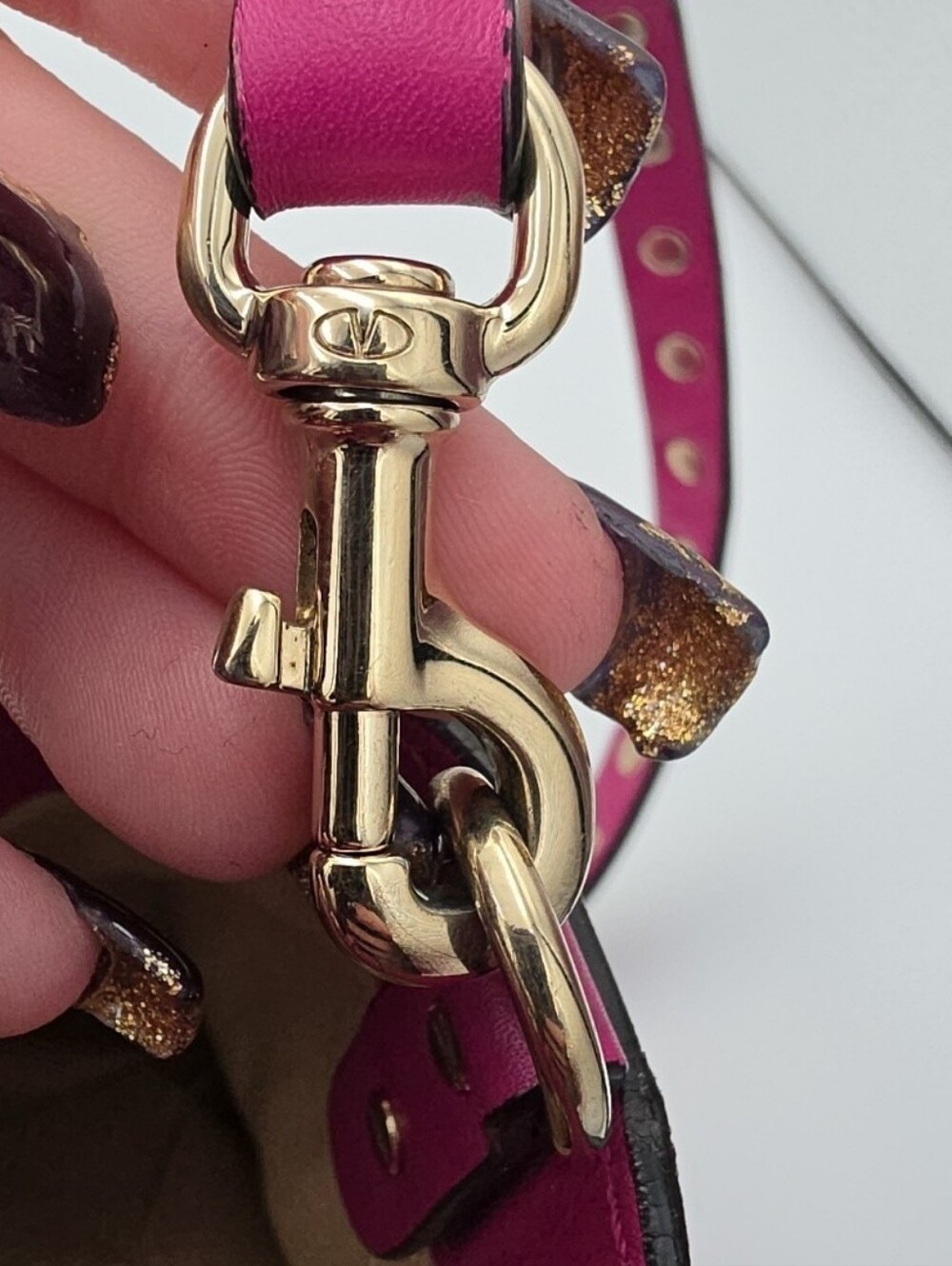 Valentino Garavani Fushia Rock Stud 2-Way Small Tote Gold Hardware (EUC)COA💖 - Picture 4 of 11